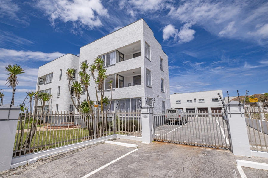 2 Bedroom Property for Sale in Summerstrand Eastern Cape